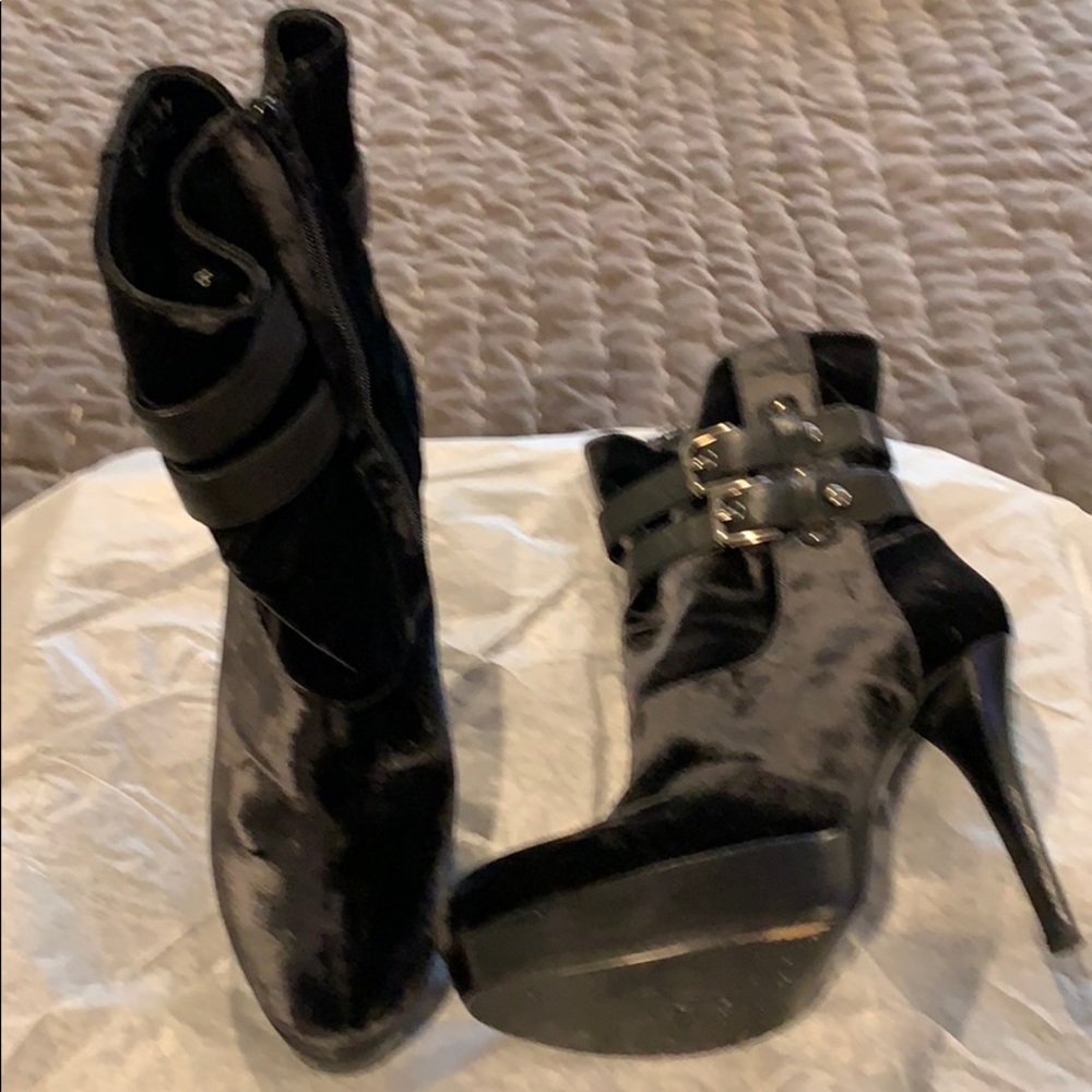 Stuart Weitzman black velvet platform booties, 6.0
